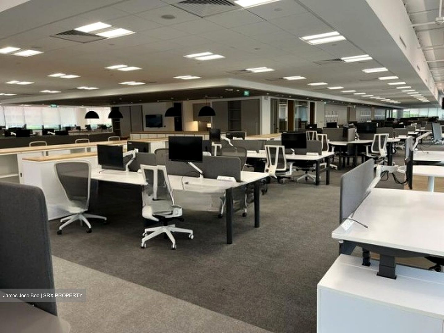 Woods Square (D25), Office #621387601